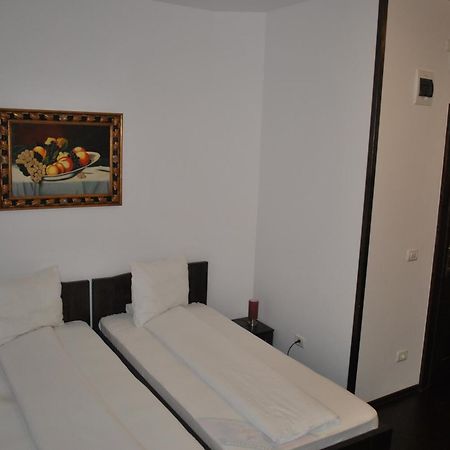 Hotel Taverna Pecicana Buitenkant foto
