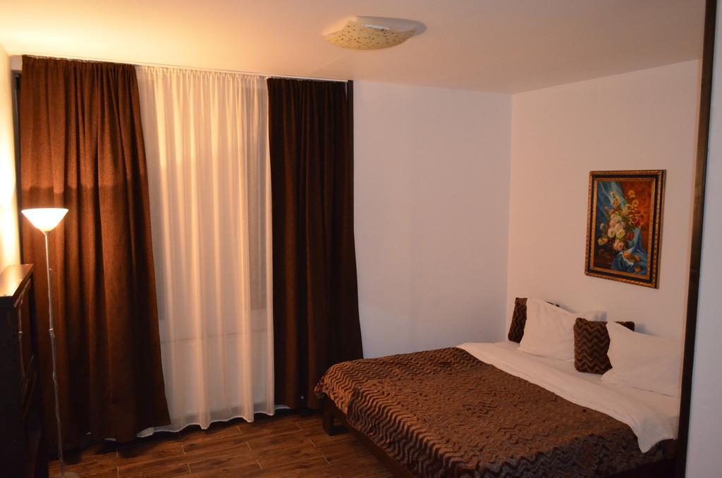 Hotel Taverna Pecicana Buitenkant foto